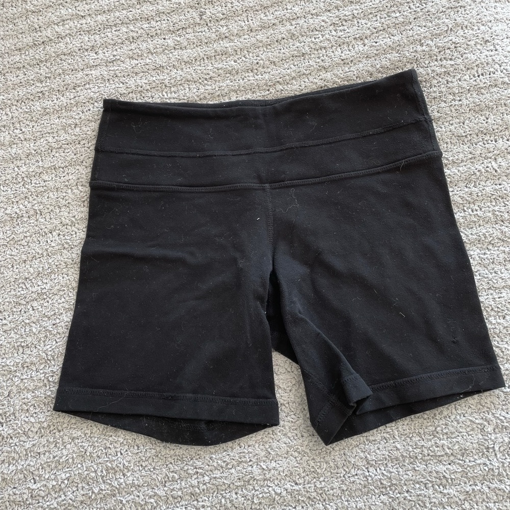 REVERSIBLE lulu shorts🖤🖤